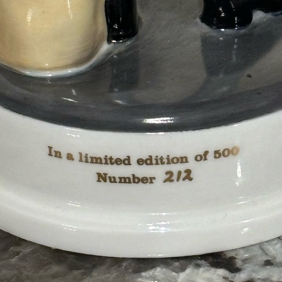 *Signed* Limited Edition J. Wedgwood Figurine! *RARE* - Picture 9 of 15